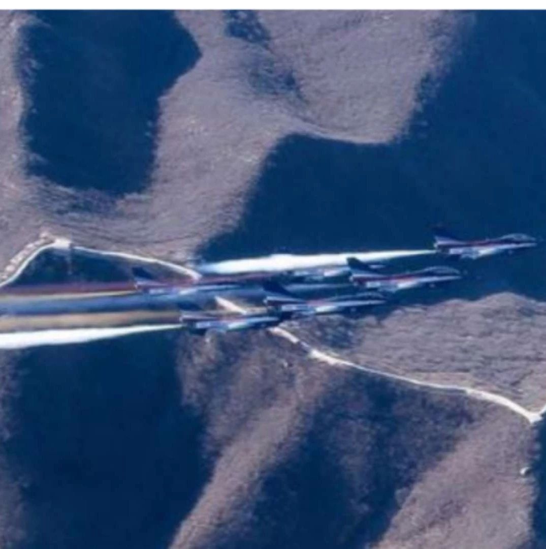 藍天儀仗展現中國力量——中國空軍八一飛行表演隊成為強國興軍窗口