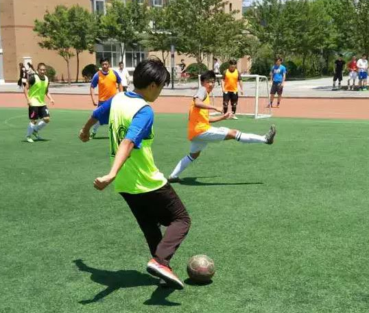 激情燃燒 綠茵青春——北交院五人制足球賽戰(zhàn)報(bào)（半決賽）