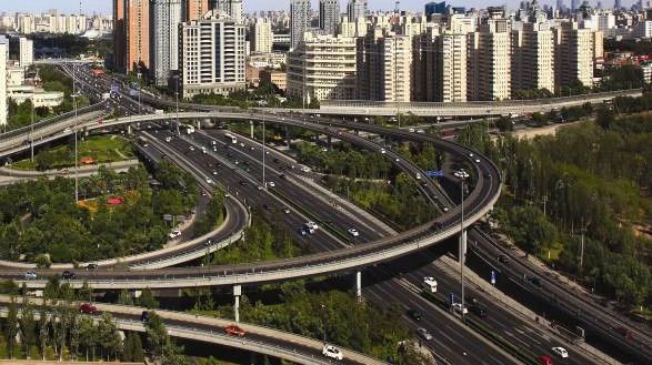 【優秀校友】楊中秋：他們是“橘色超人”，更是路橋安全暢潔的...