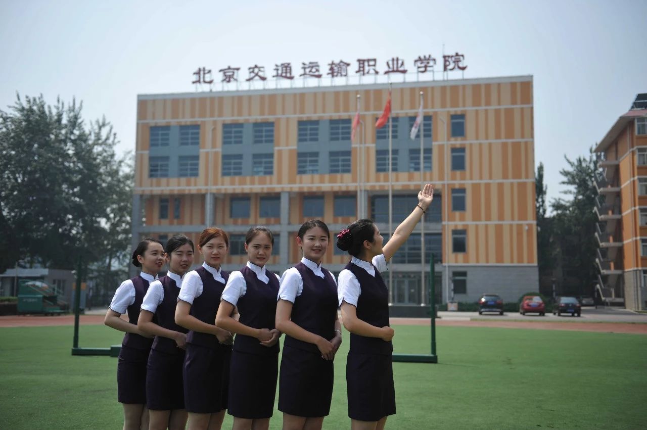 你有一封校園開放日邀請函，請查收！