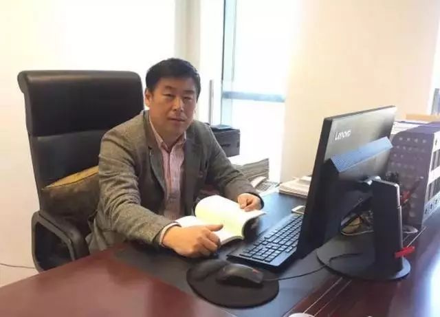 What？北京市交通委機(jī)關(guān)干部在讀《共產(chǎn)黨宣言》？