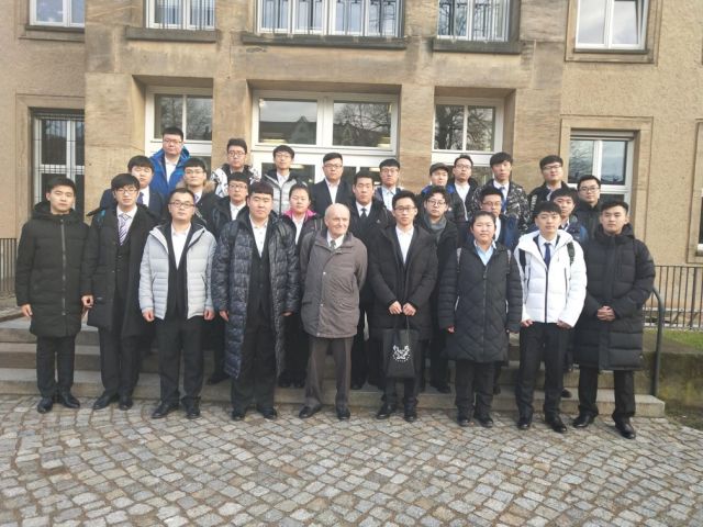 “一言不合”就全班留學，這樣的大陣仗只有這里才有！